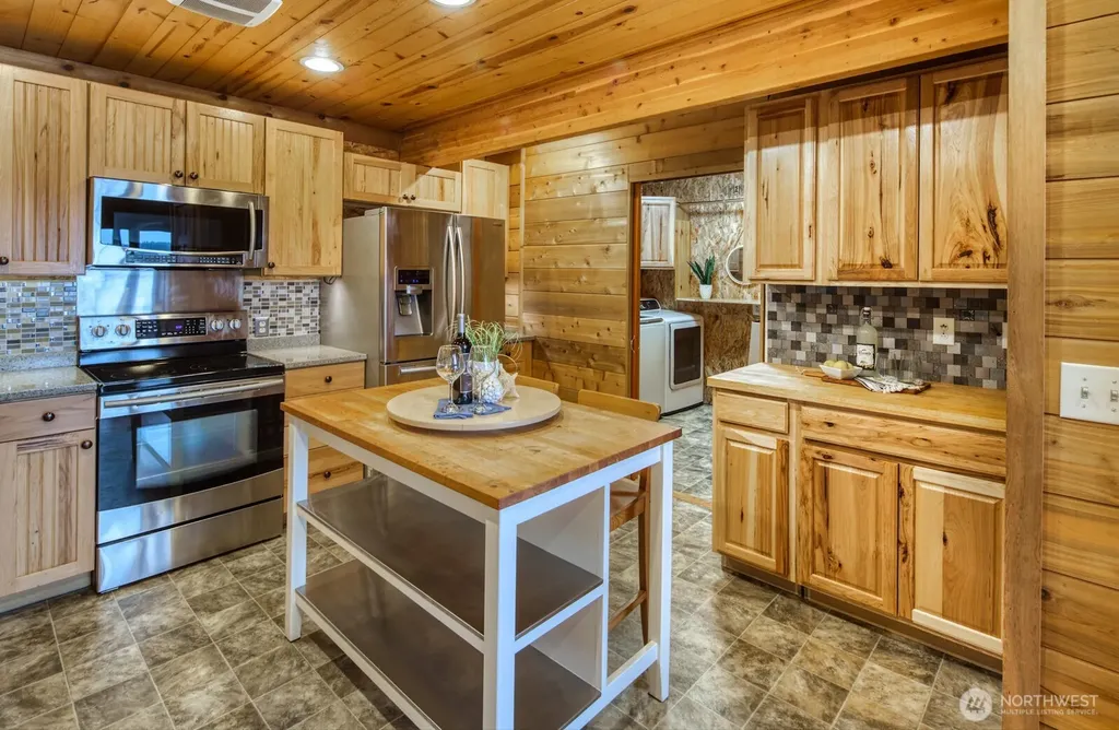 6069 Watauga Beach Drive E Port Orchard WA 98366