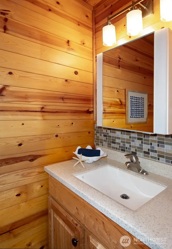 6069 Watauga Beach Drive E Port Orchard WA 98366