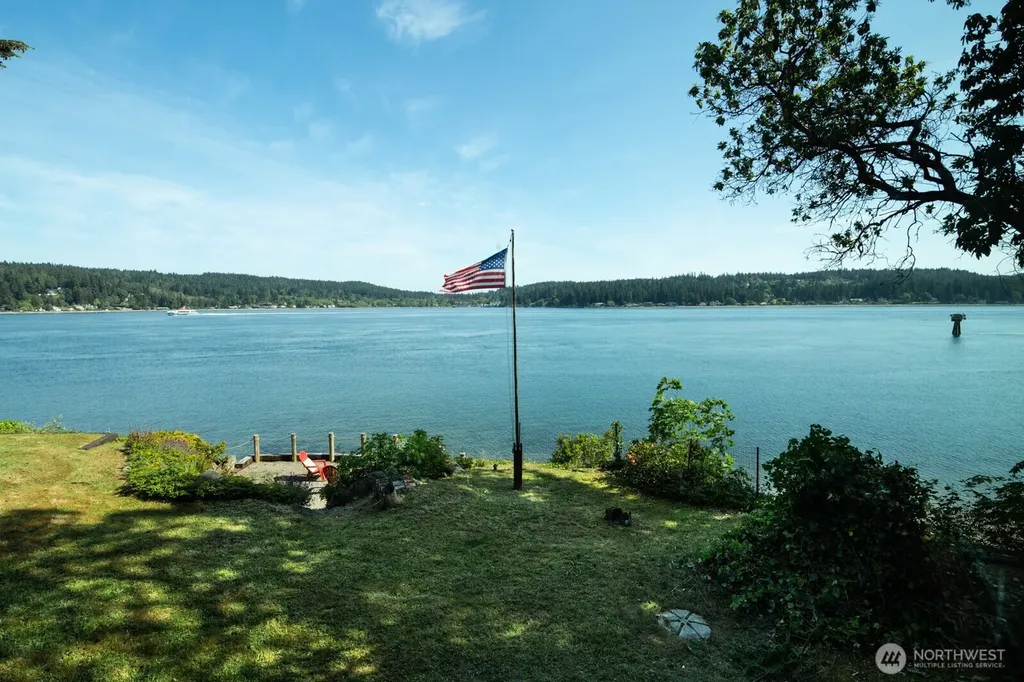 6069 Watauga Beach Drive E Port Orchard WA 98366
