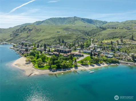 2307 W Woodin Avenue Chelan WA 98816