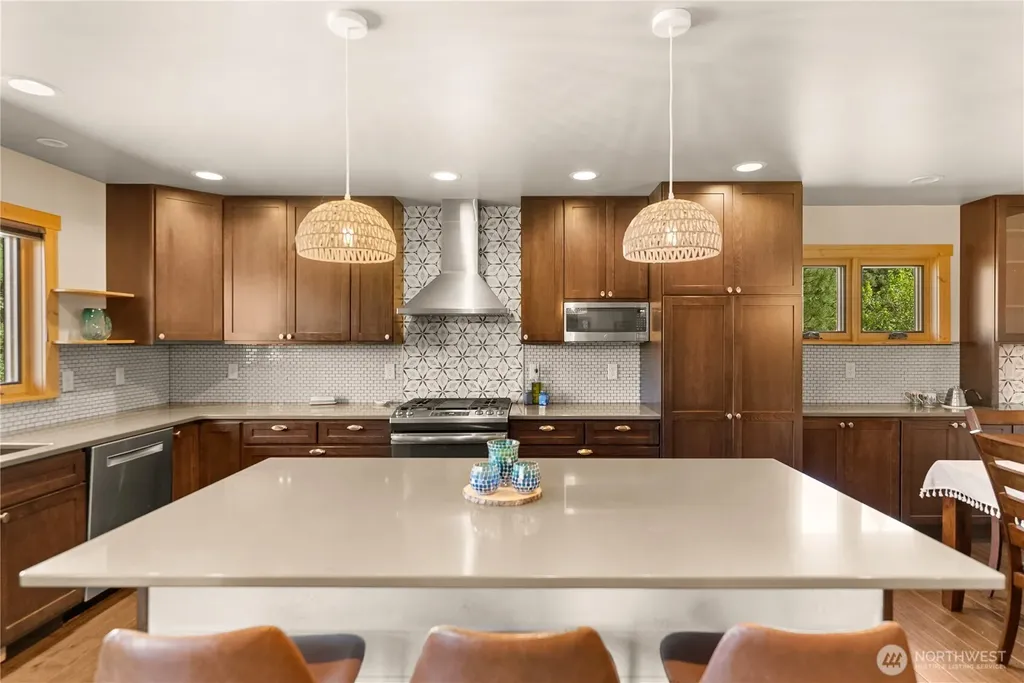 130 Sundown Road Winthrop WA 98862