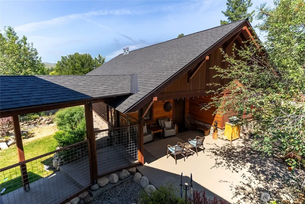 130 Sundown Road Winthrop WA 98862