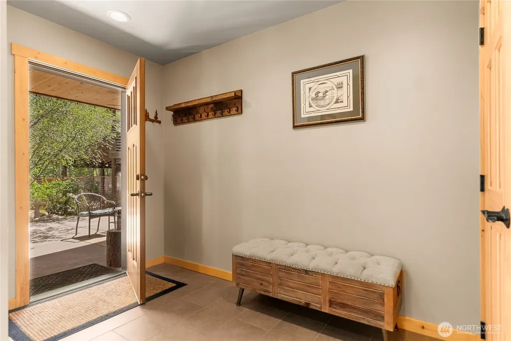 130 Sundown Road Winthrop WA 98862