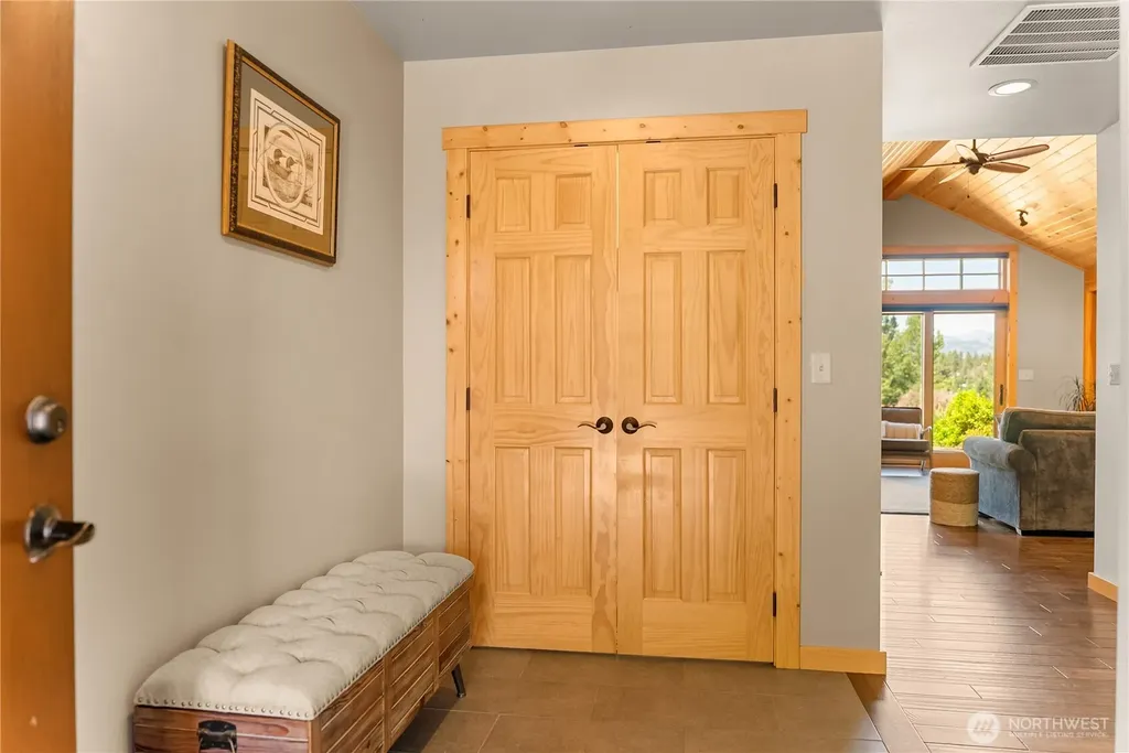 130 Sundown Road Winthrop WA 98862