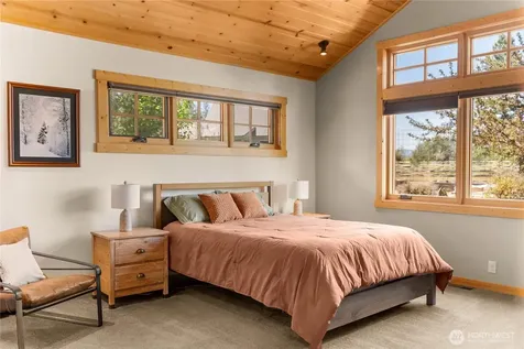 130 Sundown Road Winthrop WA 98862