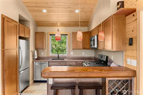130 Sundown Road Winthrop WA 98862