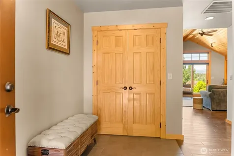 130 Sundown Road Winthrop WA 98862
