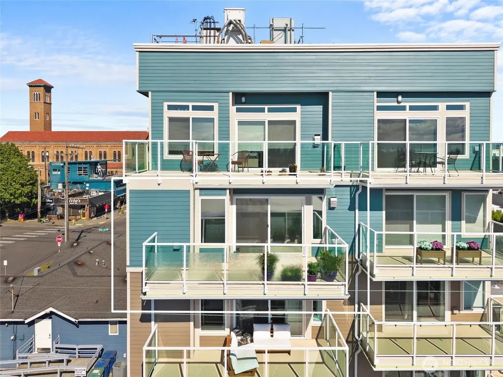 4409 California Avenue SW Seattle WA 98116