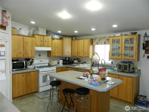 29 Duck Flats Road Tonasket WA 98855