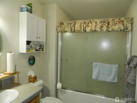 29 Duck Flats Road Tonasket WA 98855