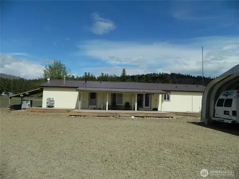 29 Duck Flats Road Tonasket WA 98855