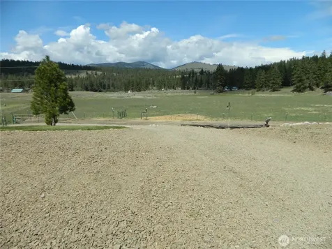 29 Duck Flats Road Tonasket WA 98855