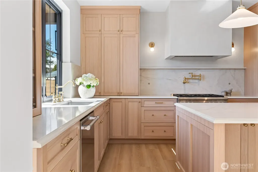 2151 Bayview Avenue Blaine WA 98230