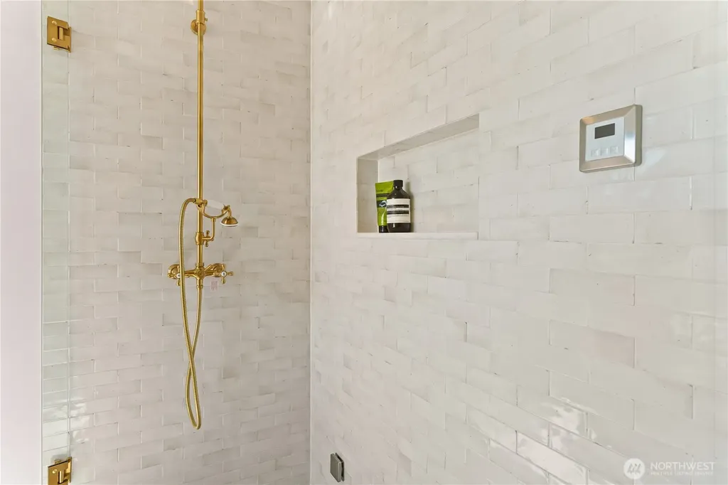 2151 Bayview Avenue Blaine WA 98230