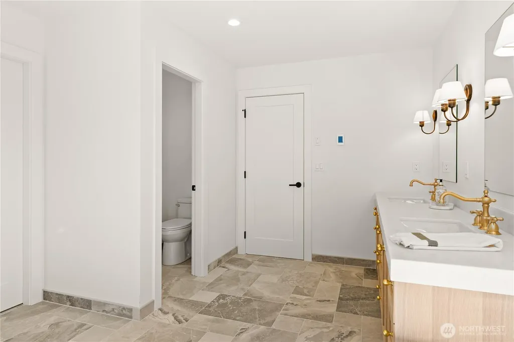 2151 Bayview Avenue Blaine WA 98230