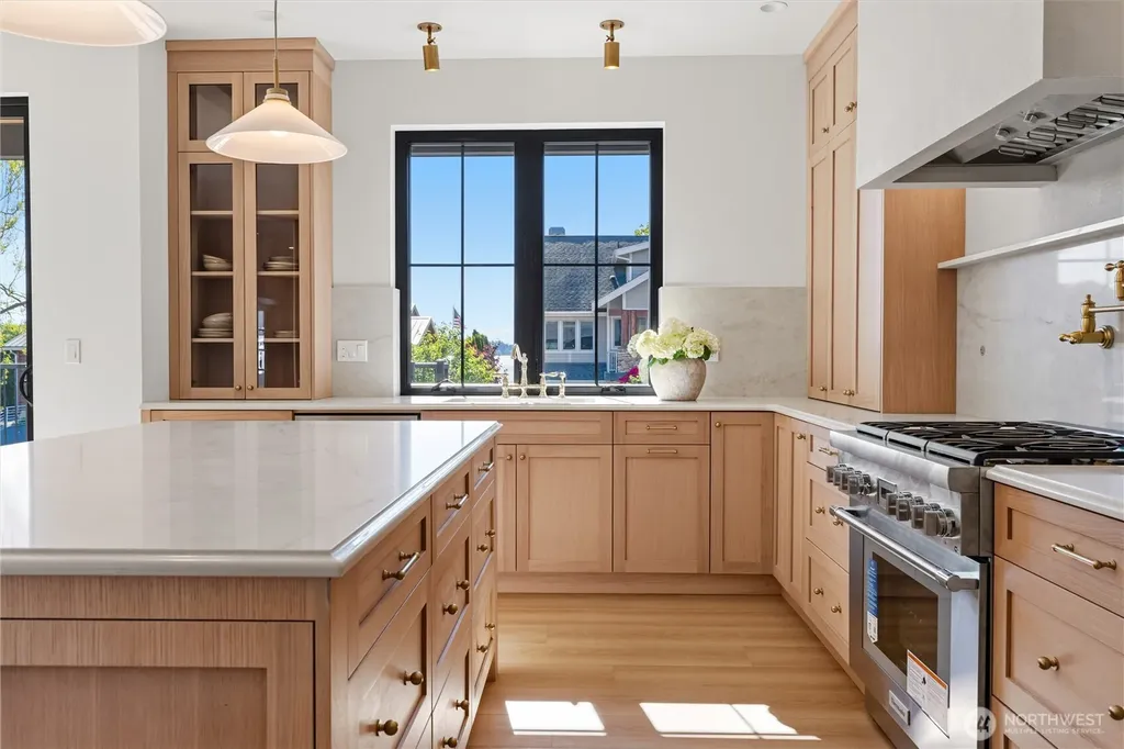 2151 Bayview Avenue Blaine WA 98230