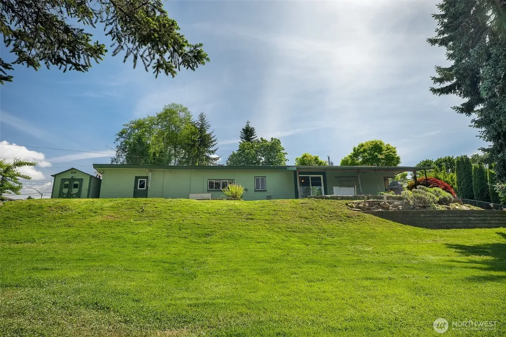 3823 214th Street SW Brier WA 98036