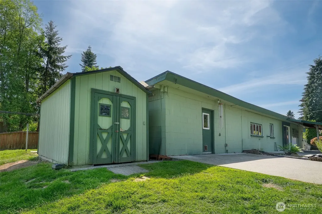 3823 214th Street SW Brier WA 98036