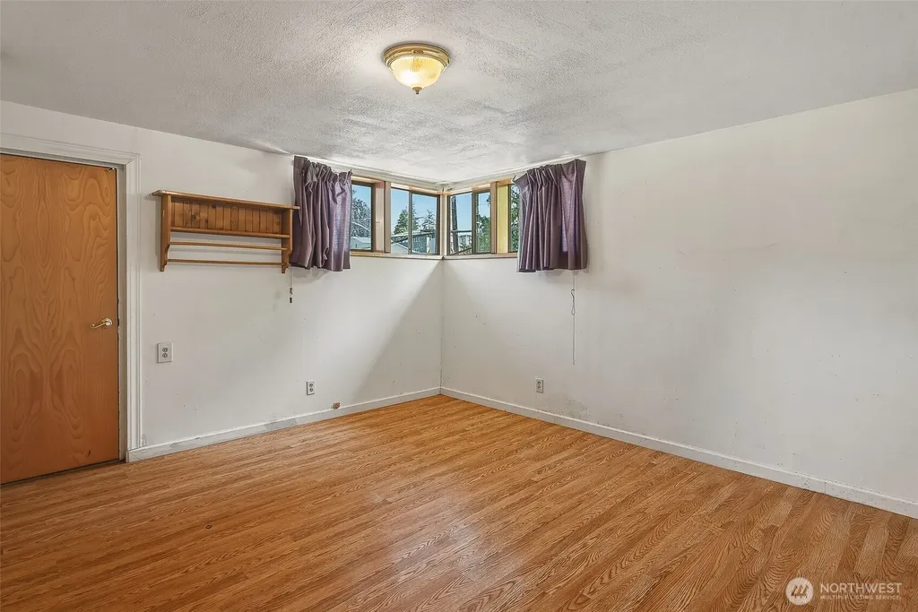 3823 214th Street SW Brier WA 98036
