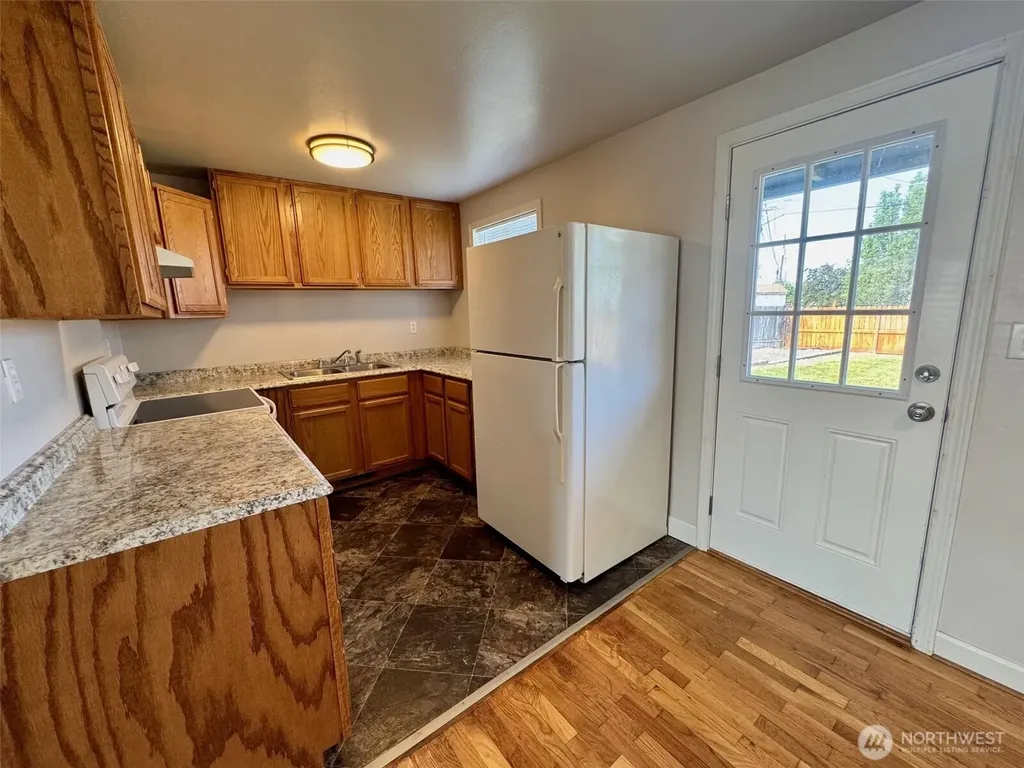610 S Grand Drive Moses Lake WA 98837