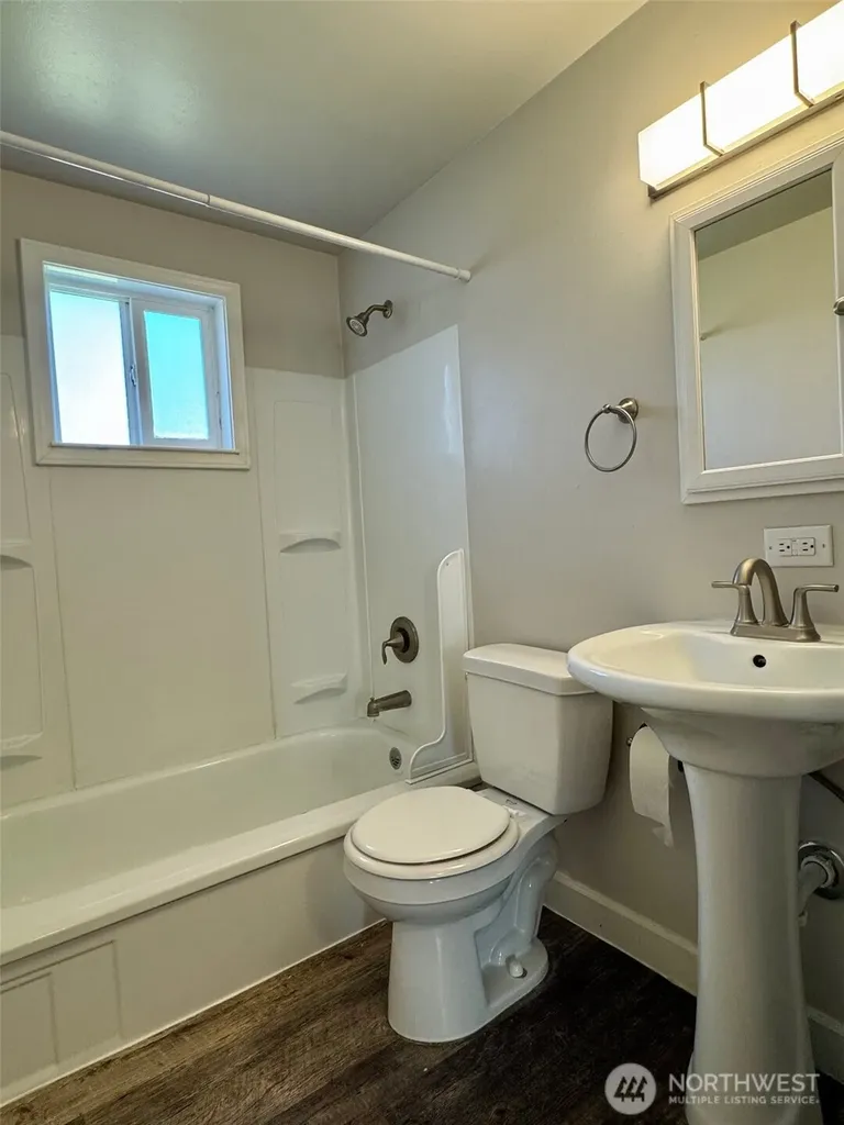 610 S Grand Drive Moses Lake WA 98837