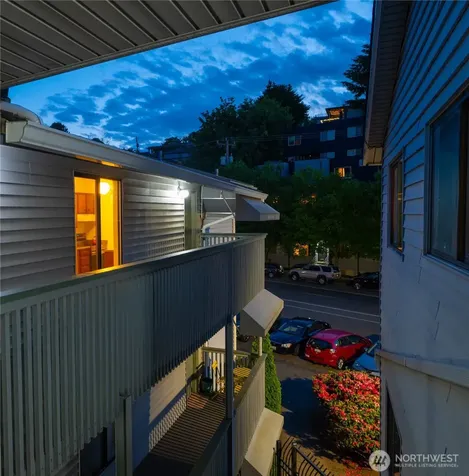 2562 Thorndyke Avenue W Seattle WA 98199