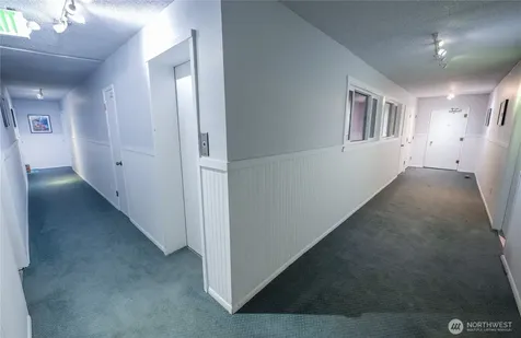 2562 Thorndyke Avenue W Seattle WA 98199