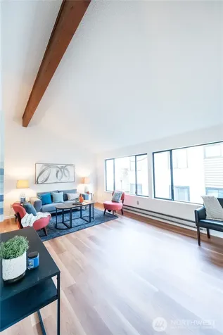 2562 Thorndyke Avenue W Seattle WA 98199