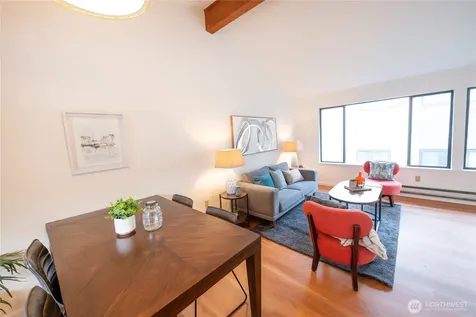 2562 Thorndyke Avenue W Seattle WA 98199