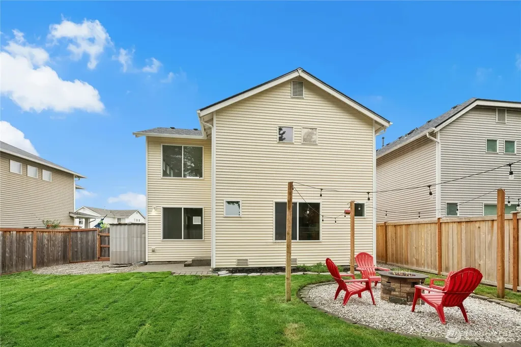 9424 187th Street Ct E Puyallup WA 98375