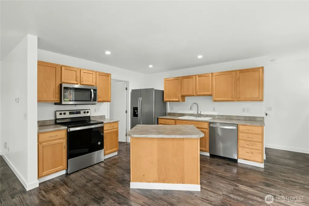 9424 187th Street Ct E Puyallup WA 98375