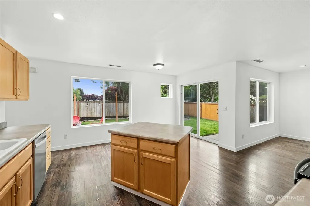 9424 187th Street Ct E Puyallup WA 98375