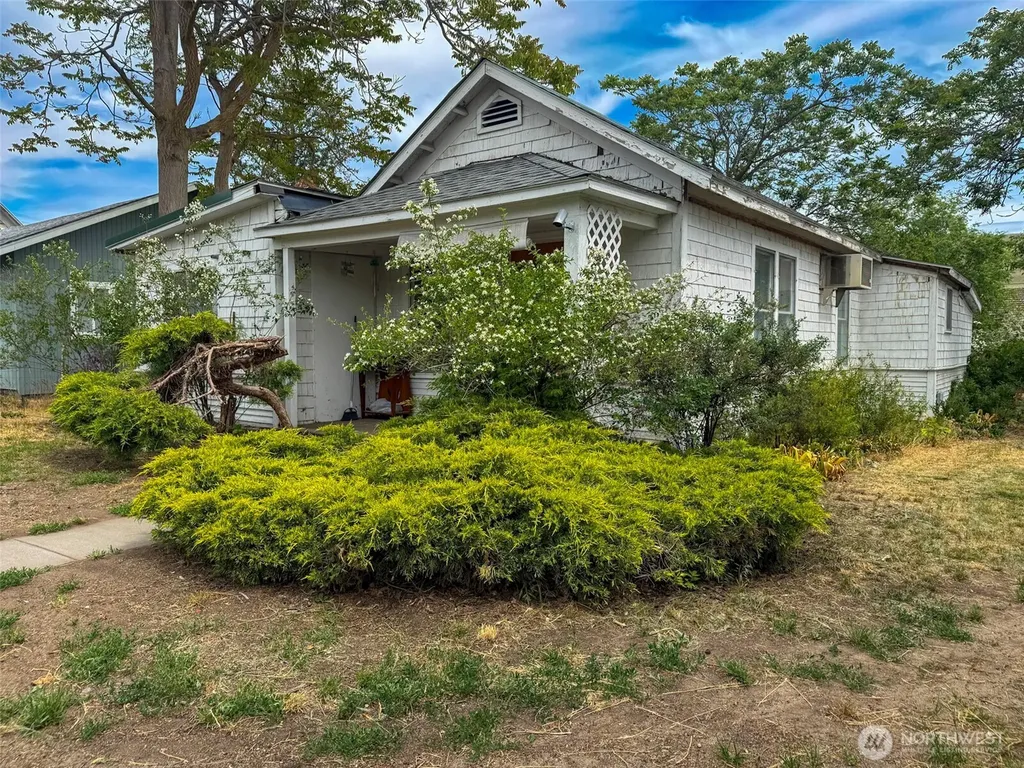 741 5th Avenue S Okanogan WA 98840