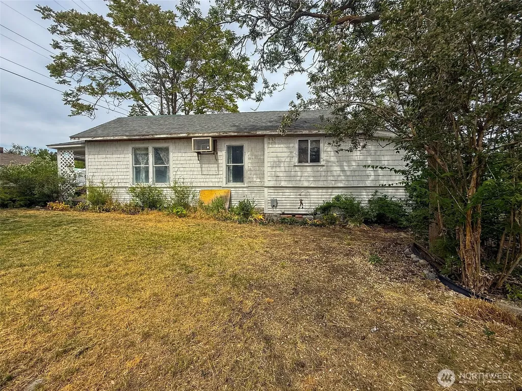 741 5th Avenue S Okanogan WA 98840