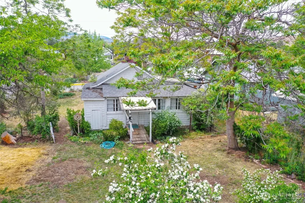 741 5th Avenue S Okanogan WA 98840