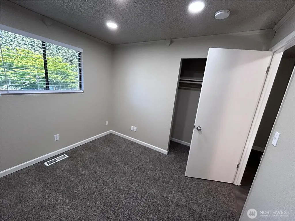 9139 NE 142nd Way Kirkland WA 98034