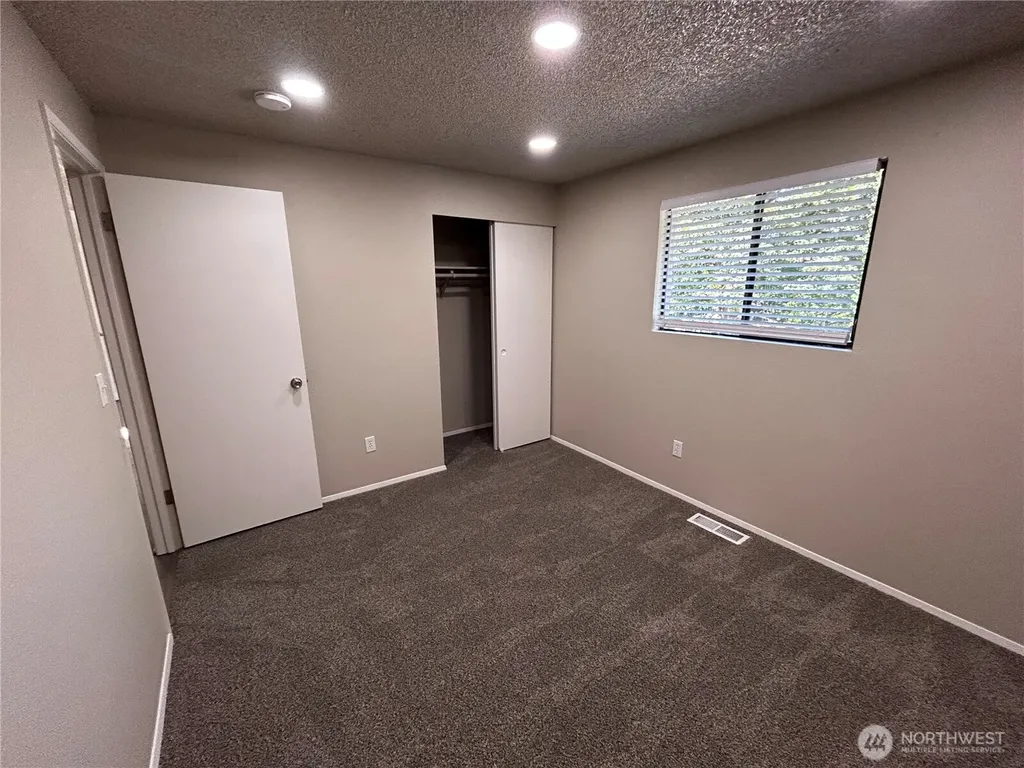 9139 NE 142nd Way Kirkland WA 98034
