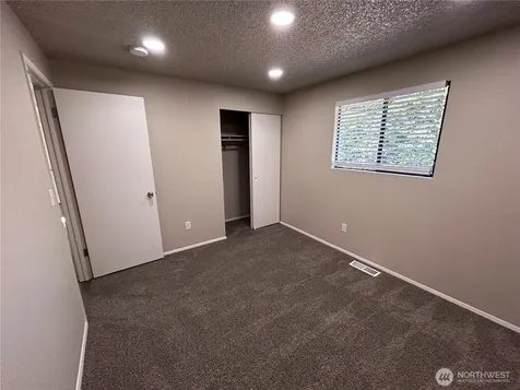 9139 NE 142nd Way Kirkland WA 98034
