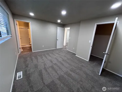 9139 NE 142nd Way Kirkland WA 98034