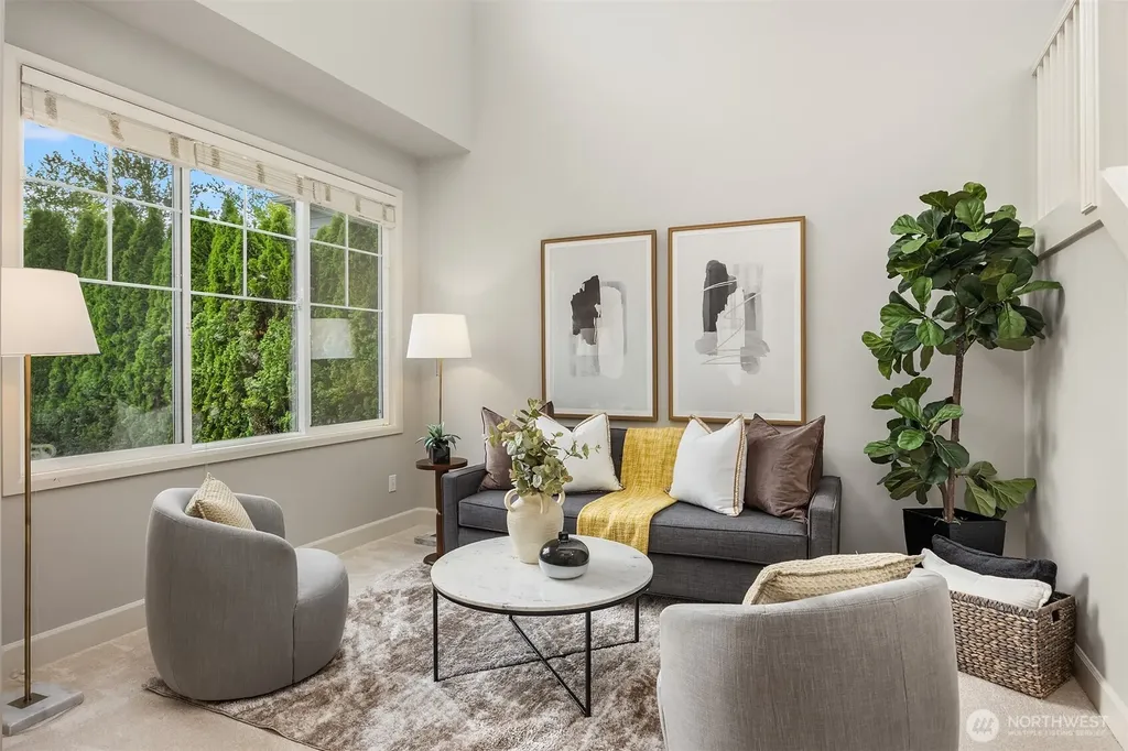 914 272nd Place SE Sammamish WA 98075