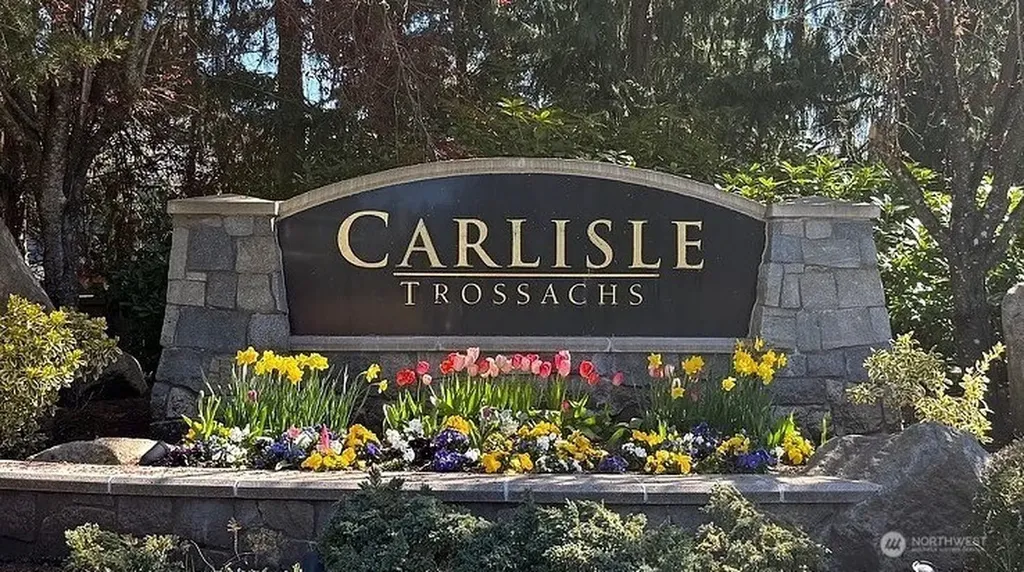 914 272nd Place SE Sammamish WA 98075