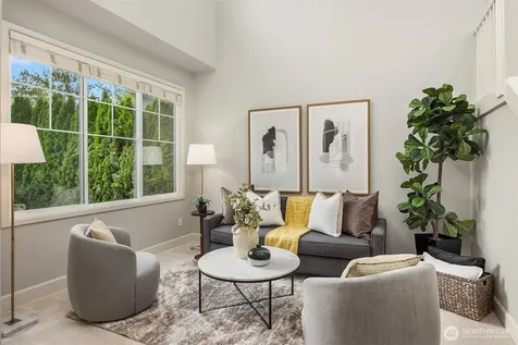 914 272nd Place SE Sammamish WA 98075