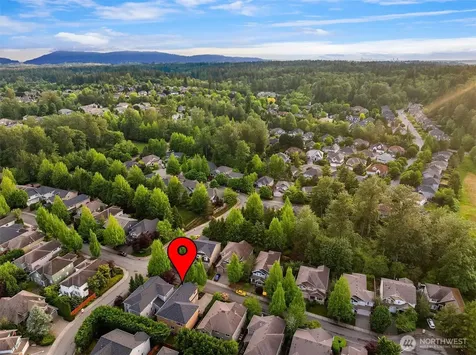 914 272nd Place SE Sammamish WA 98075