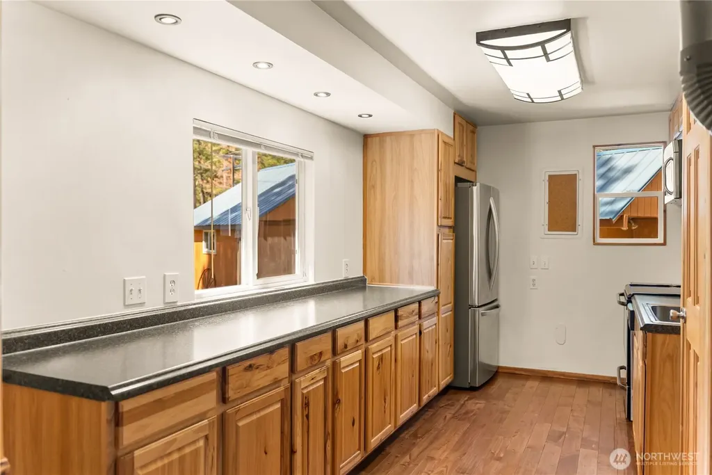 13 Littel Road Mazama WA 98833