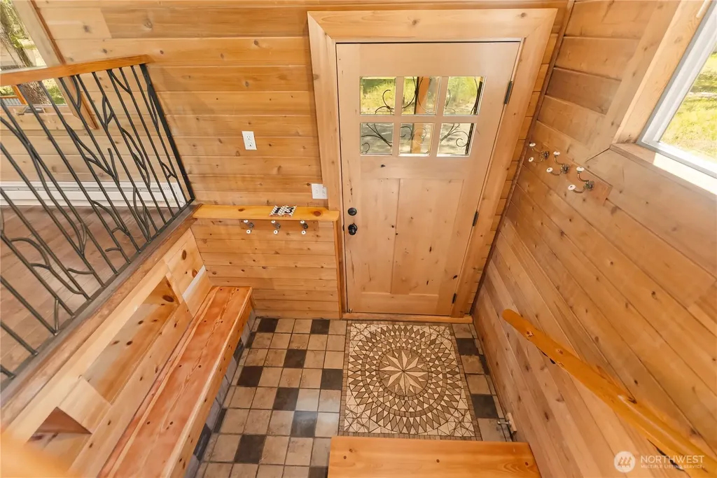 13 Littel Road Mazama WA 98833