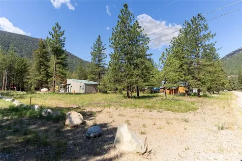 13 Littel Road Mazama WA 98833