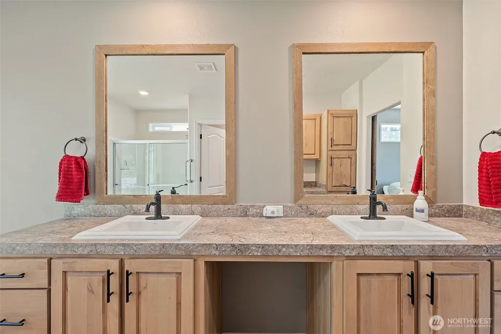 131 Marquee Lane Elma WA 98541