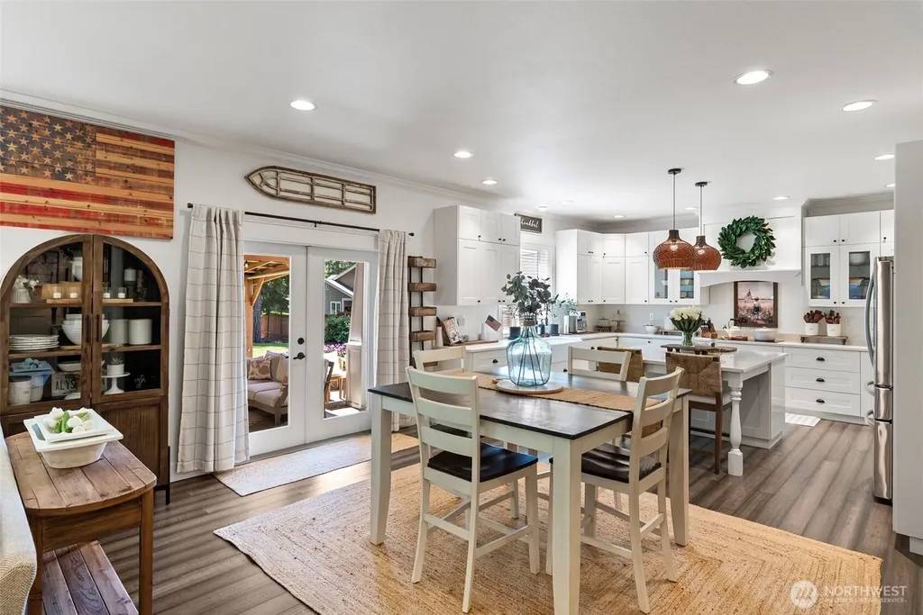 191 E Sterling Drive Allyn WA 98524
