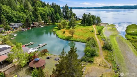 241 NE Rendsland Creek Road Tahuya WA 98588