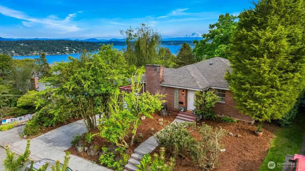 5235 S Graham Street Seattle WA 98118